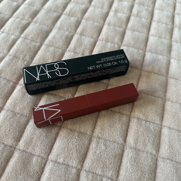 NARS Powermatte lipstick - Picture 2 of 9